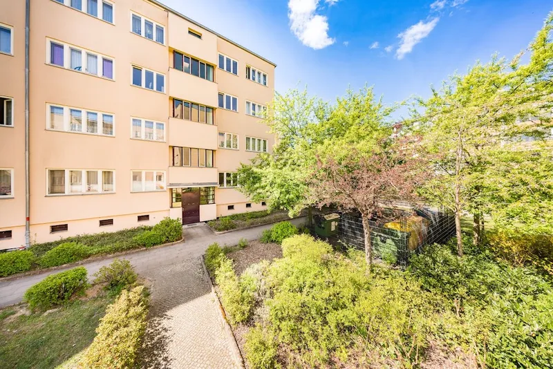 Helle 2-Zimmer-Wohnung mit Balkon und Tageslichtbad – WBS-Berechtigung (100 bis 140) erforderlich — photo 1